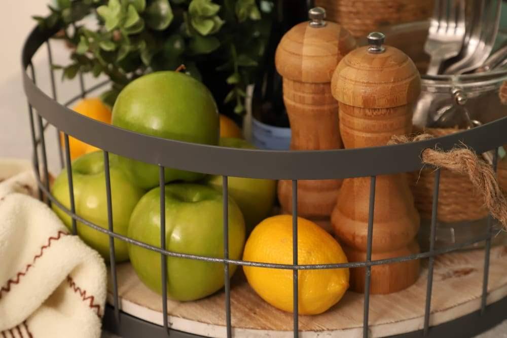 Black and Brown Round Metallic Wire Storage Baskets with Handle, Set of 2 J523