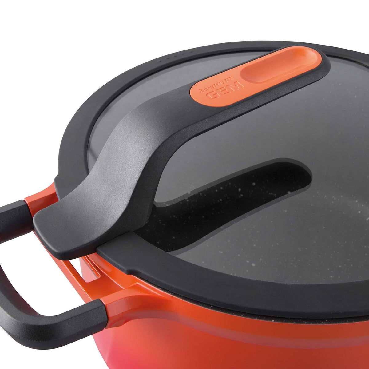 9.5x22 Cast Aluminum Non-Stick Covered Saute Pan Z651