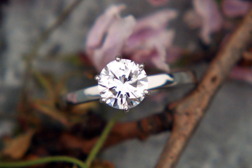 18K White Gold Solitaire Engagement Ring L39972
