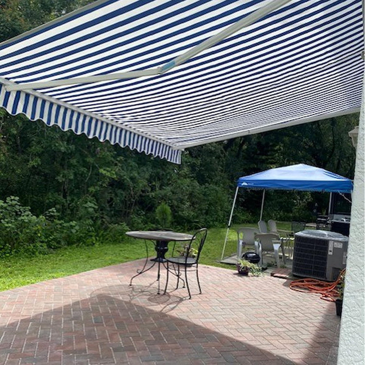 Blue and White Striped Retractable Patio Awning 12 x 10 Feet K878955