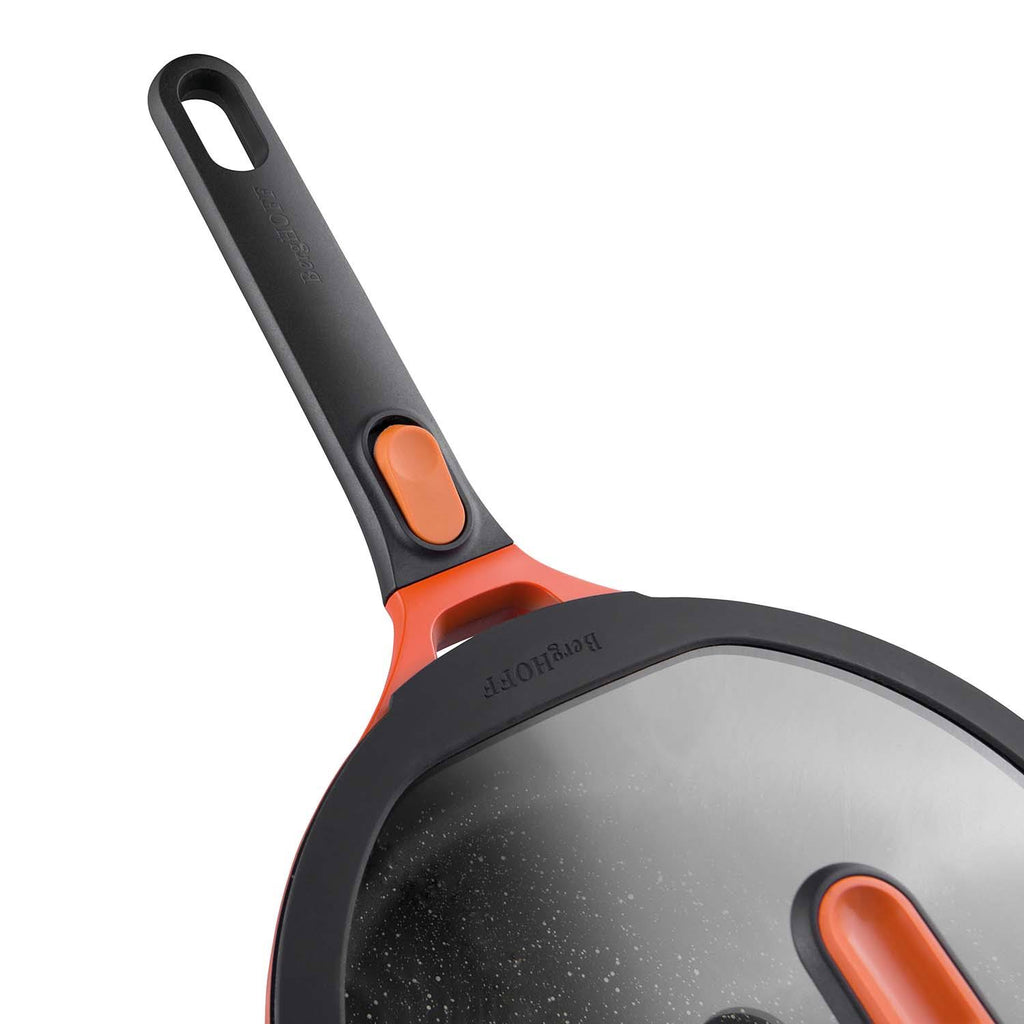 9.5x22 Cast Aluminum Non-Stick Covered Saute Pan Z651