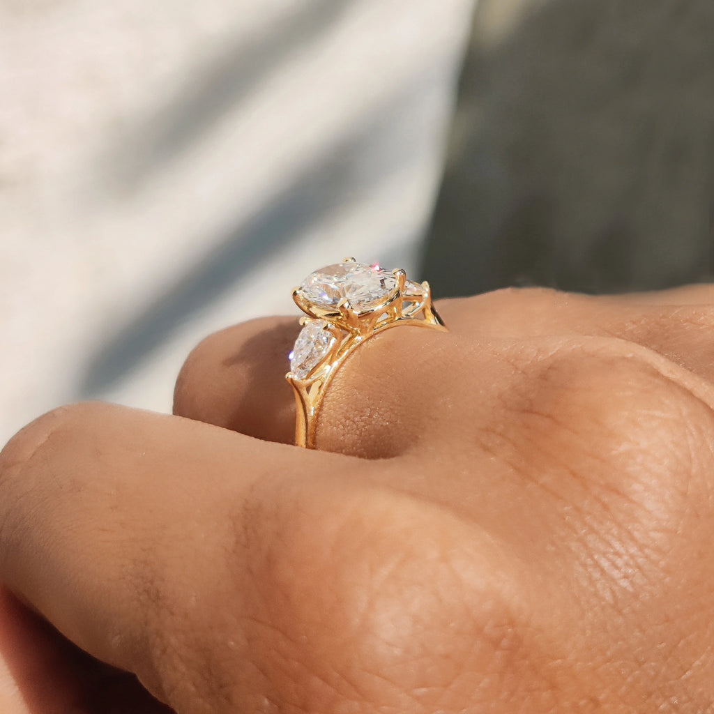 3tcw Oval Moissanite Three Stone Engagement Ring Z933