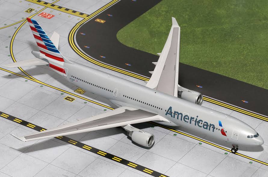 1:200 Airbus A330-300 American Airlines D801781
